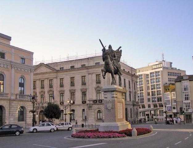 Atuaire Home Plaza De Libertad Junto A El Cid Campeador Burgo Extérieur photo